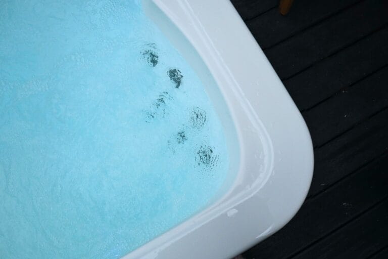 Ulkoporeallas hierontasuuttimet - Novitek